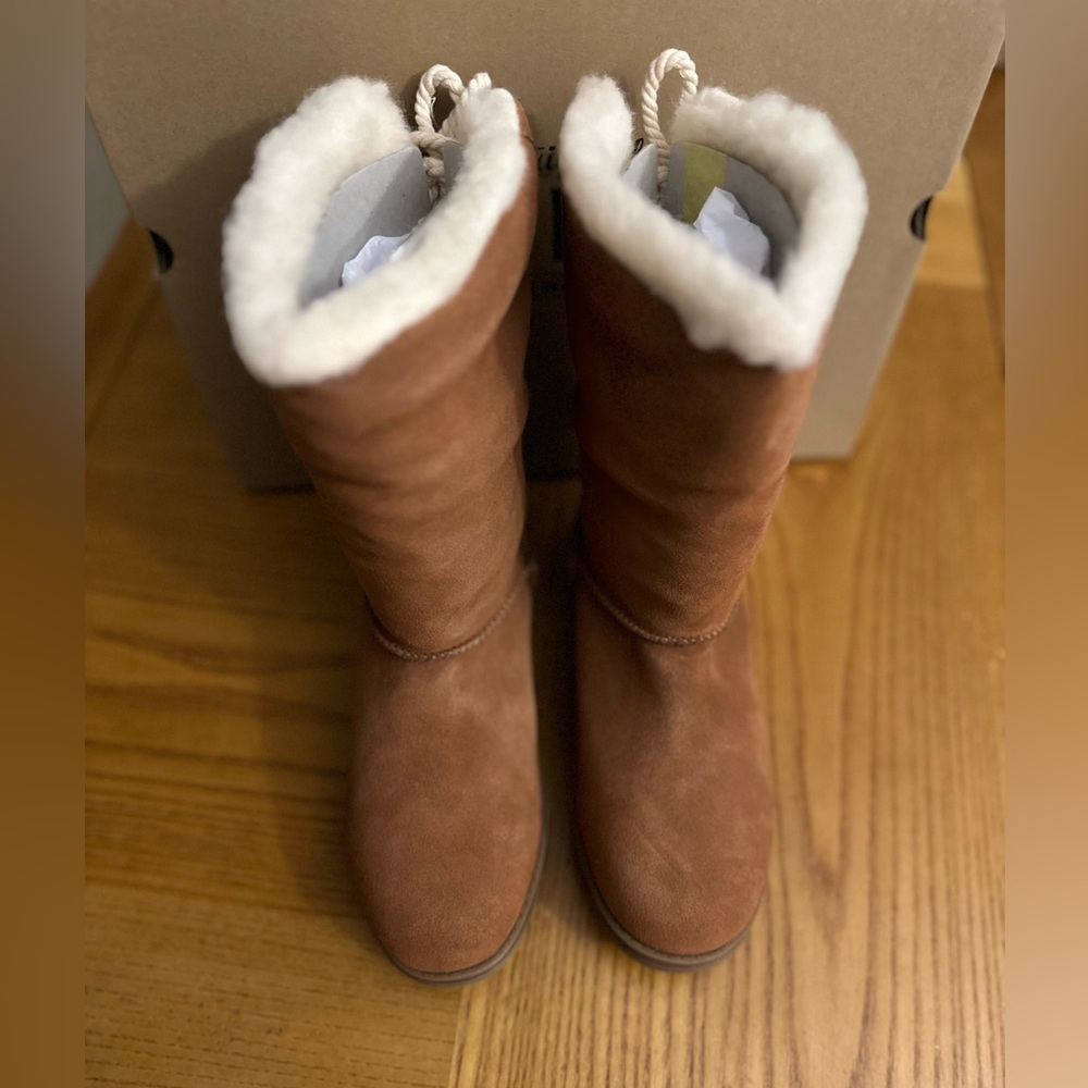 NIB Muk Luks Ziggy Rodeo Real Suede Boots 6.5 Cognac